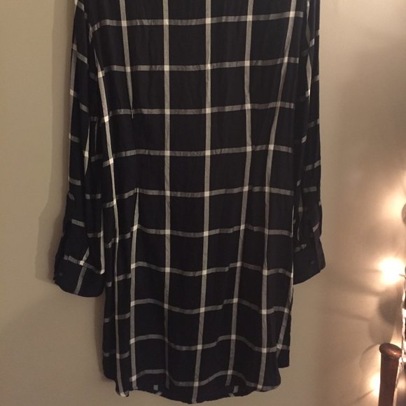 Dynamite Shirt-Dress NWT - Picture 6 of 8